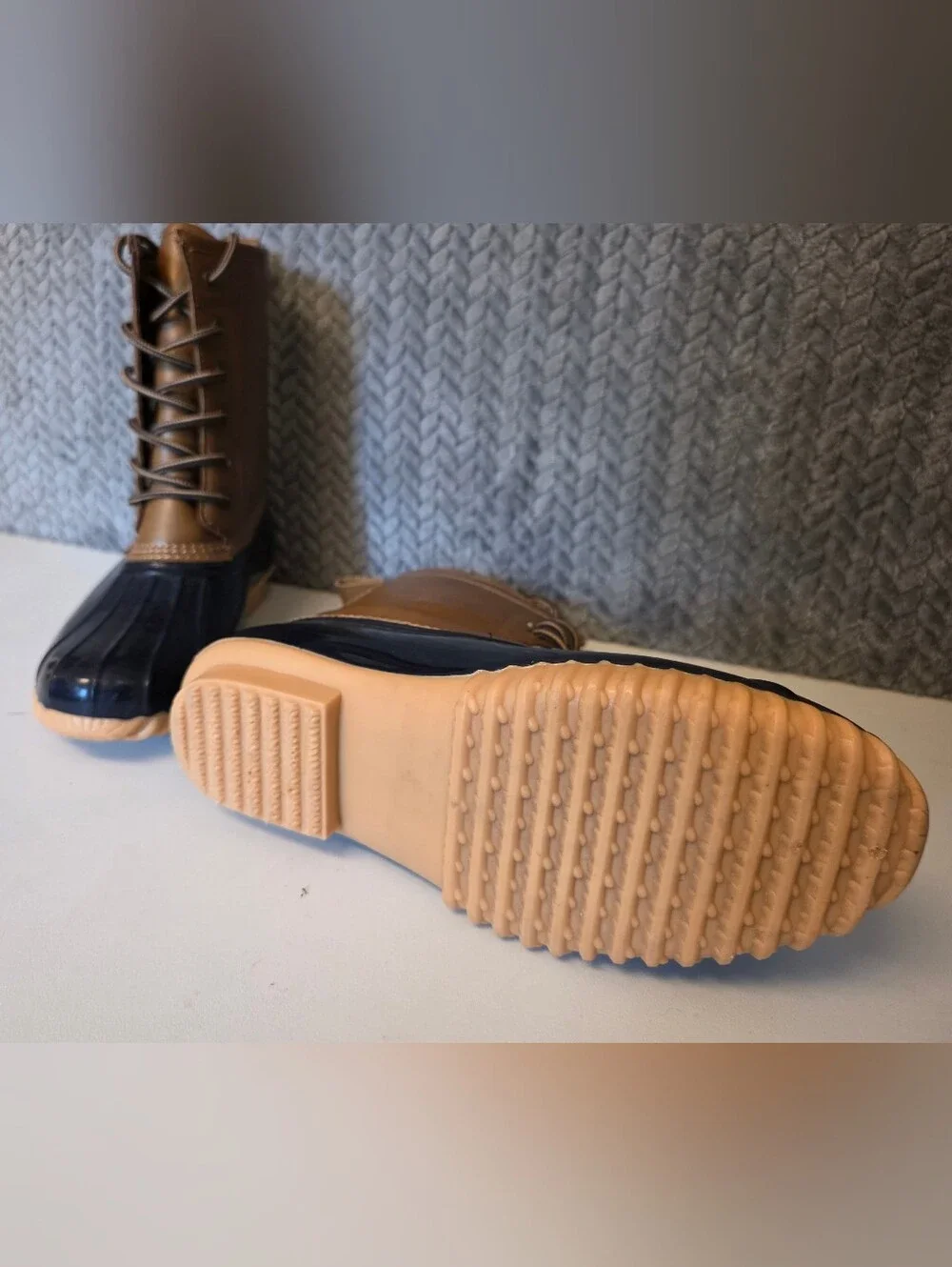 NWOT Totes Lace-Up Tan and Black Waterproof Winter Boots